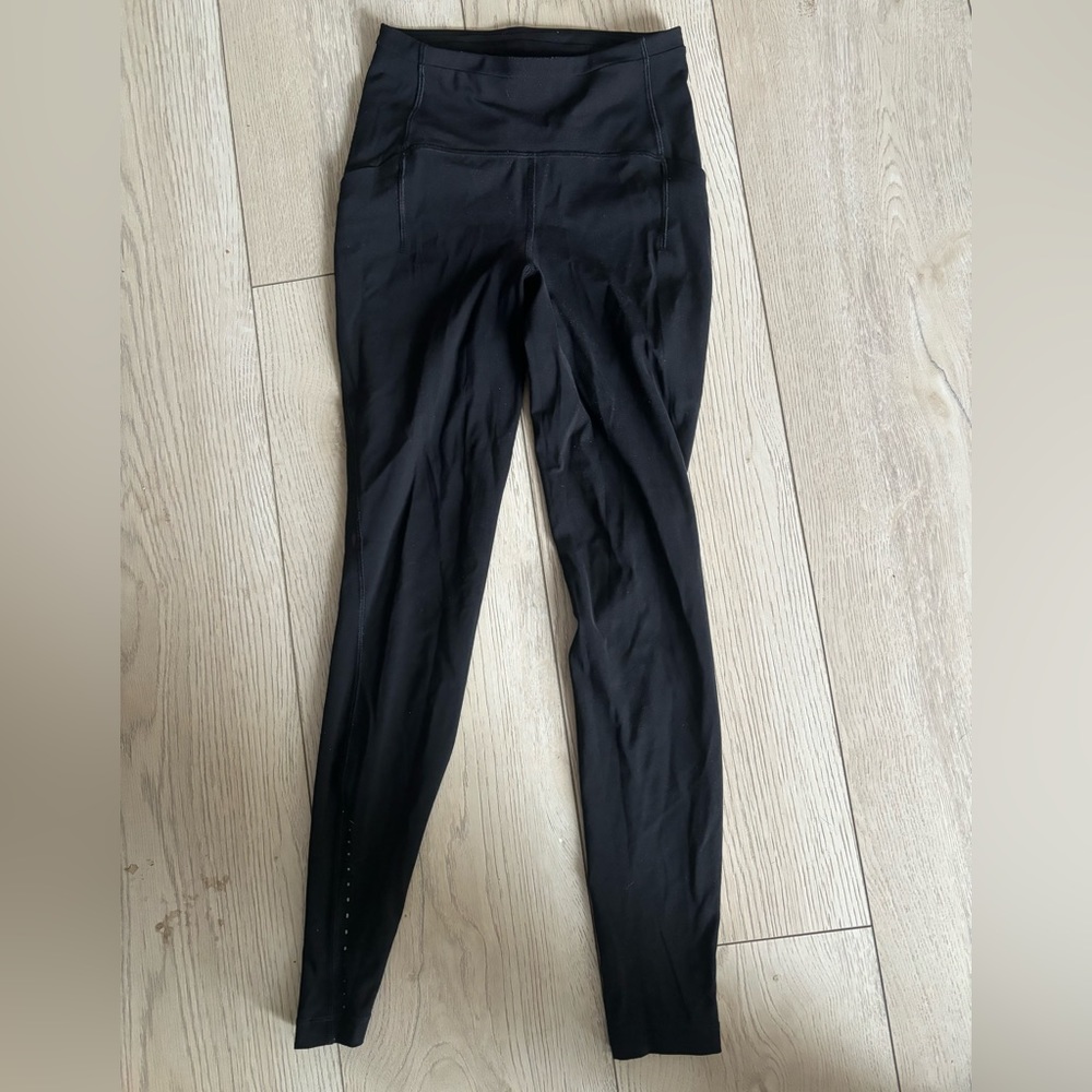 black lululemon leggings